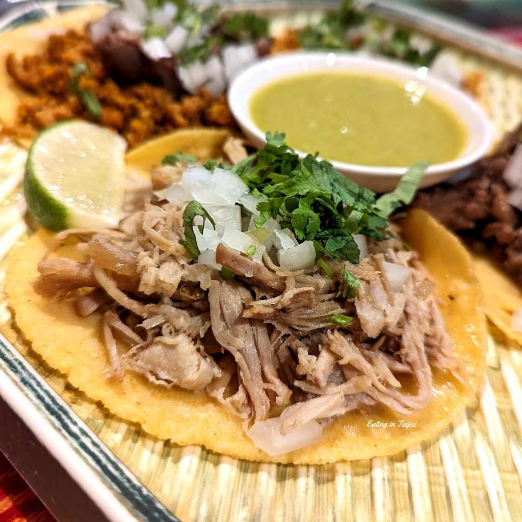 Fonda Mexico shredded pork taco