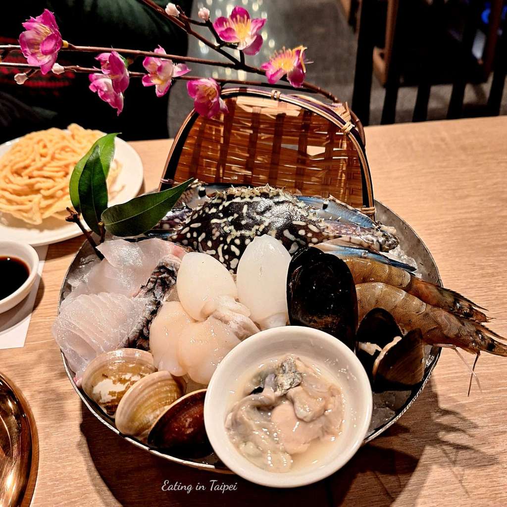 Just Sleep Tainan mini hot pot seafood 1
