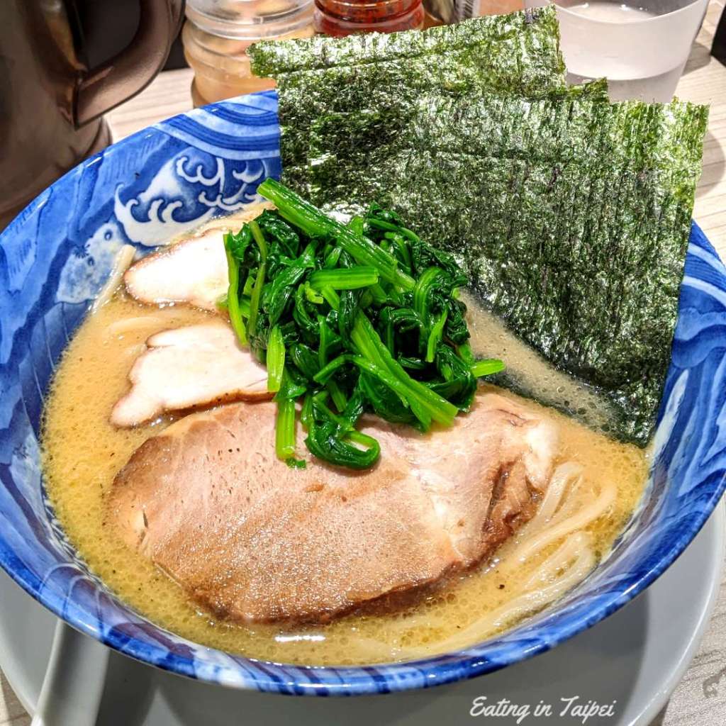 katsuramen niboshi pork soup ramen 2