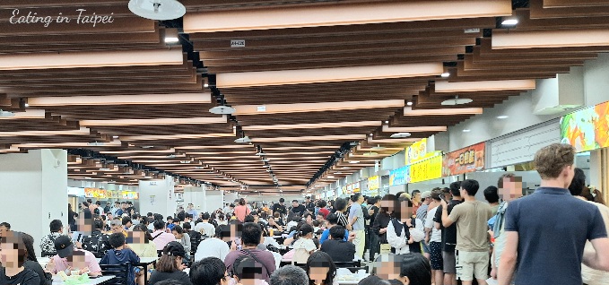 Shilin Night Market indoor 2