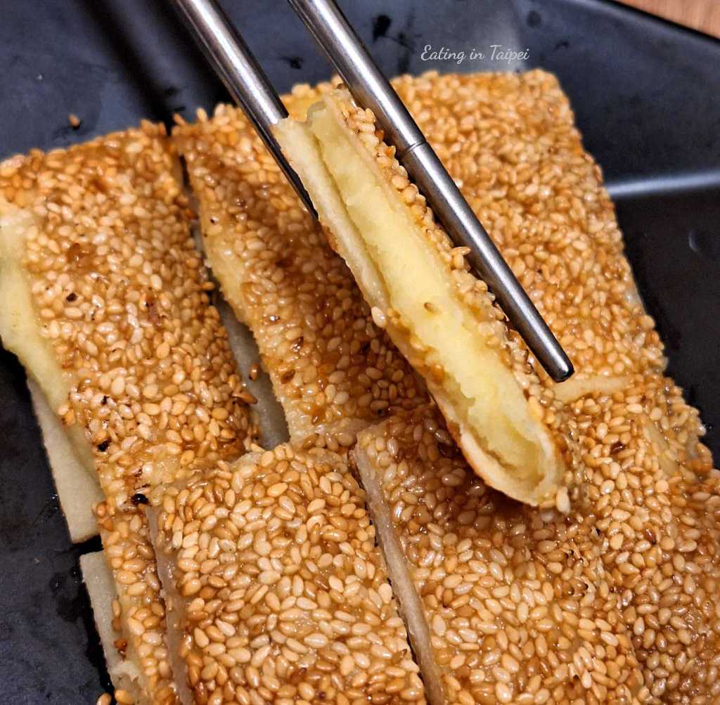 Tai He Lou mung bean paste pancake 2